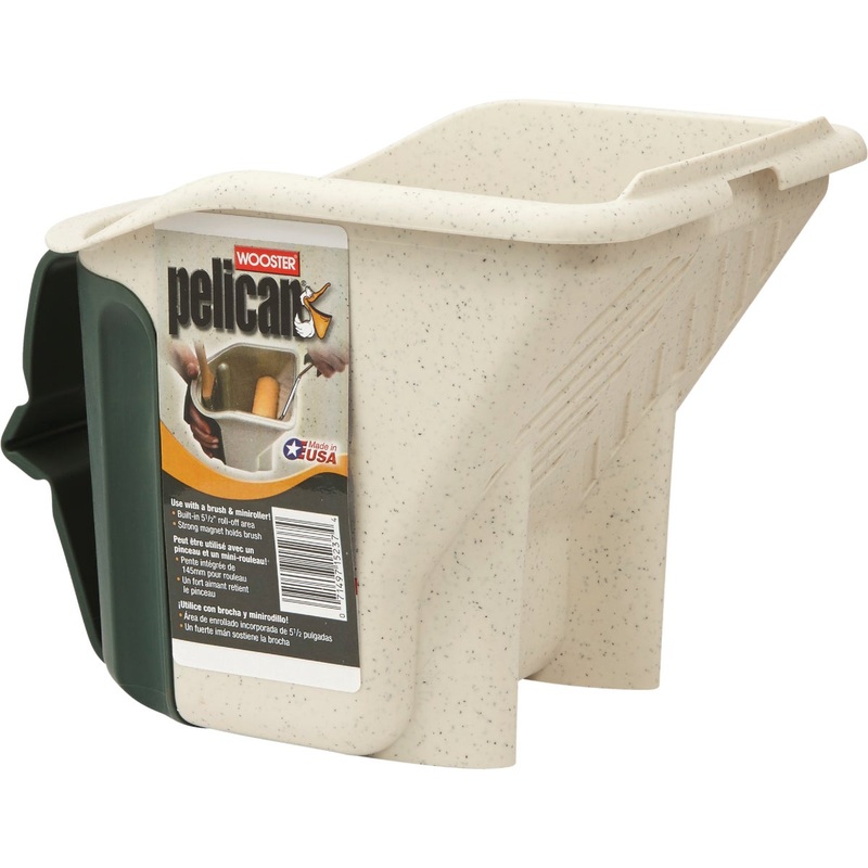 Wooster Pelican 1 Qt. Green & White Painter’s Bucket with Magnetic Brush Holder